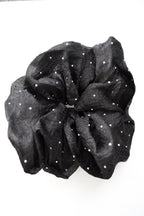 the dot scrunchie (jumbo)