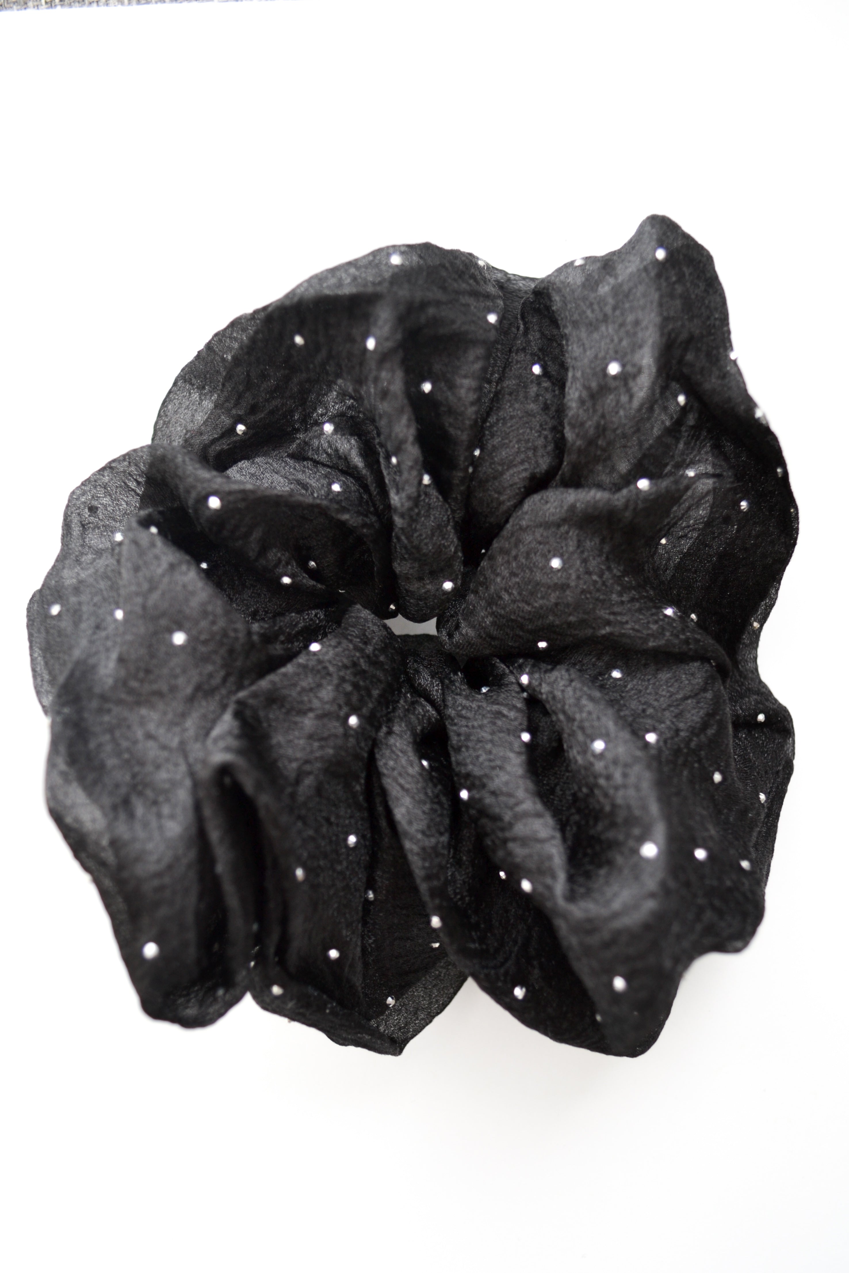 the dot scrunchie (jumbo)