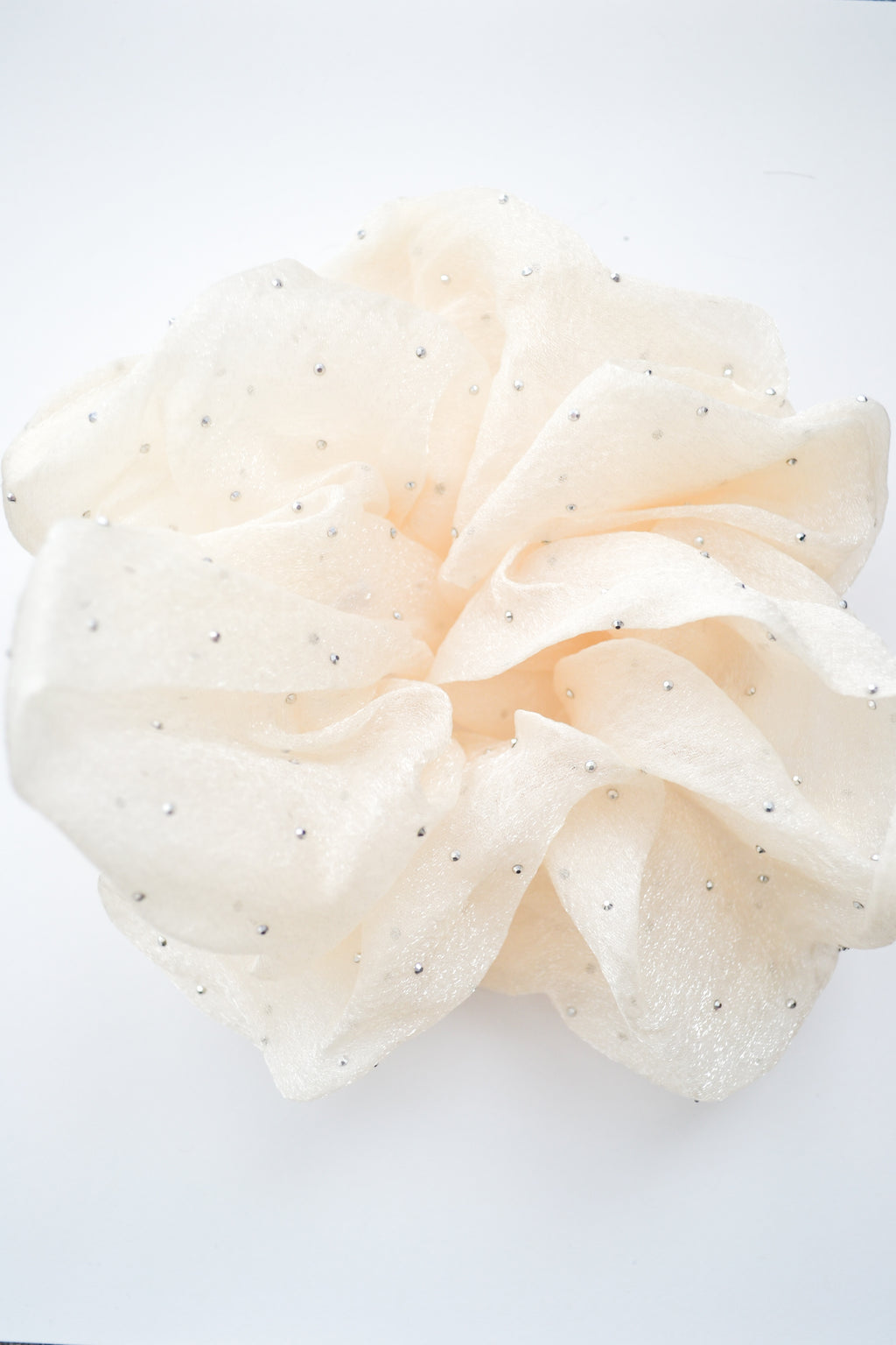 the dot scrunchie (jumbo)