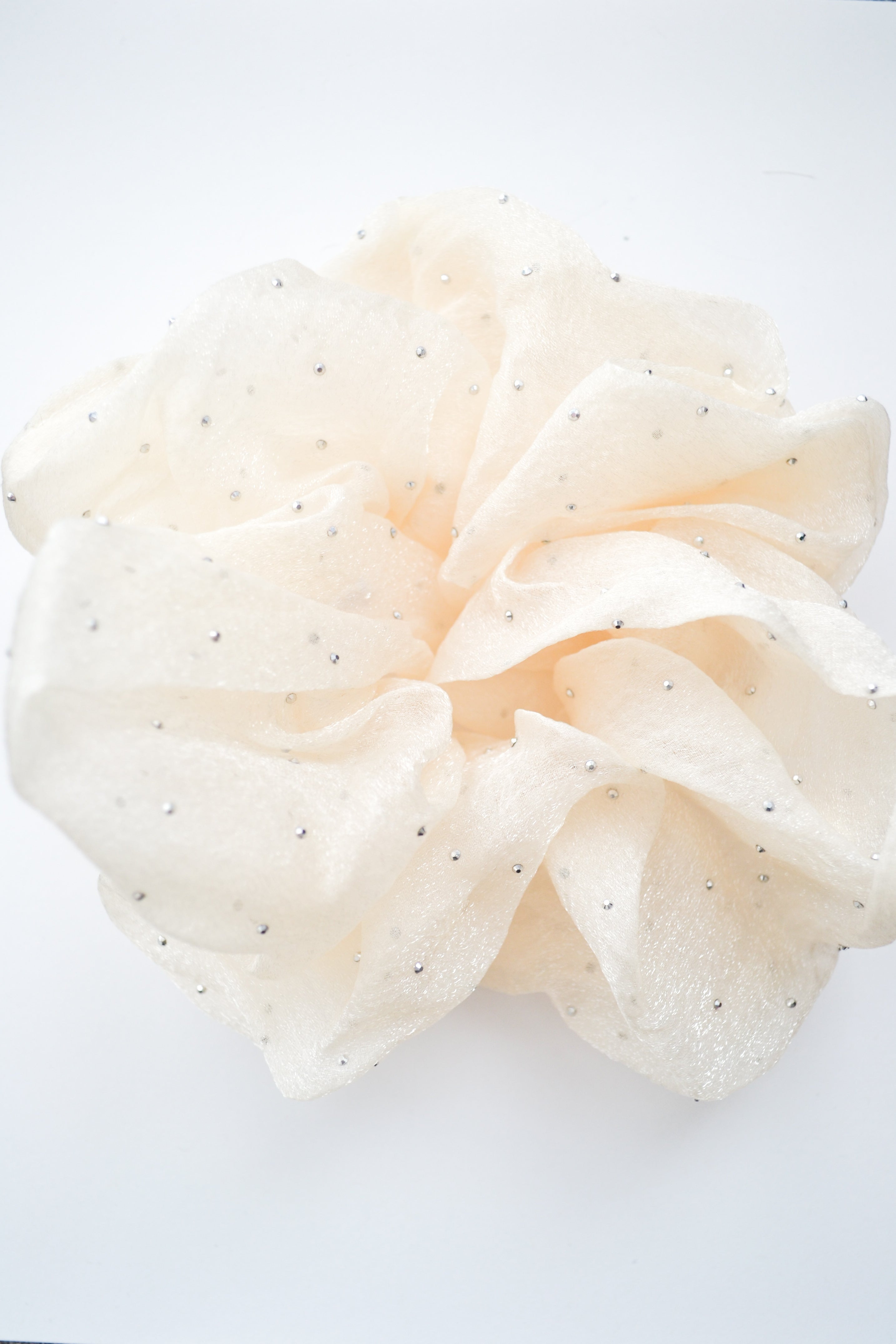 the dot scrunchie (jumbo)
